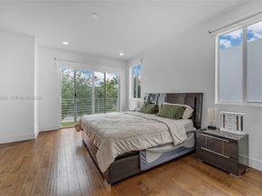7234 NW 103rd Path, Doral FL 33178