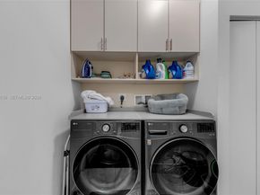 7234 NW 103rd Path, Doral FL 33178