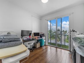 7234 NW 103rd Path, Doral FL 33178