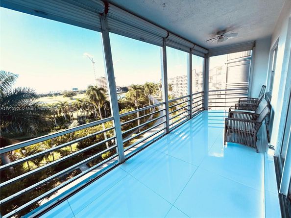 200 Diplomat Pkwy 721, Hallandale Beach FL 33009