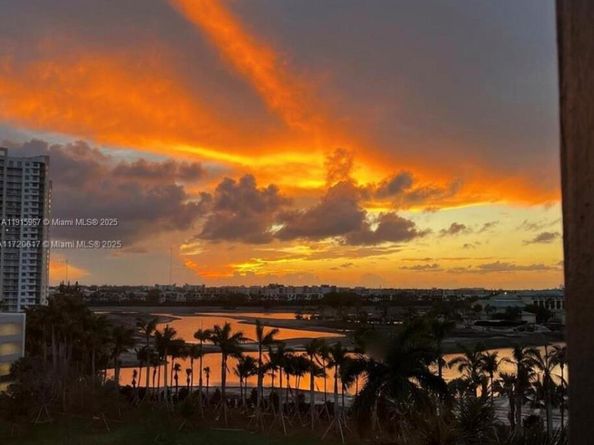 200 Diplomat Pkwy 721, Hallandale Beach FL 33009