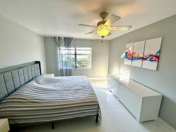 200 Diplomat Pkwy 721, Hallandale Beach FL 33009