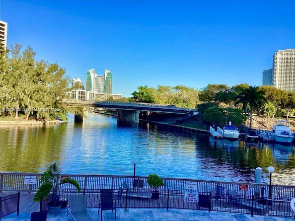 200 Diplomat Pkwy 721, Hallandale Beach FL 33009