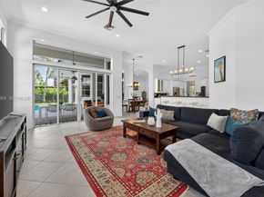 1396 Victoria Isle Dr, Weston FL 33327