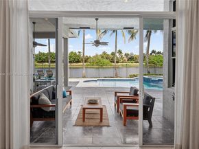 1396 Victoria Isle Dr, Weston FL 33327