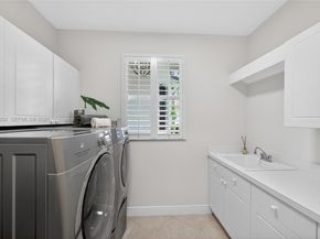 1396 Victoria Isle Dr, Weston FL 33327