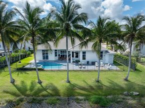 1396 Victoria Isle Dr, Weston FL 33327