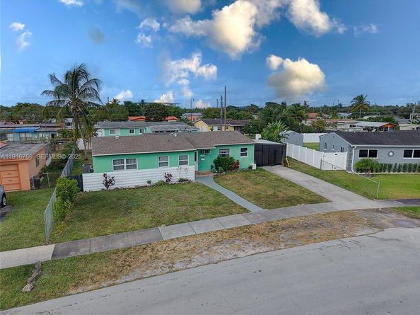 19740 NW 11th Ct, Miami Gardens FL 33169