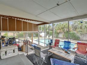 7270 NW 1st St, Pembroke Pines FL 33024