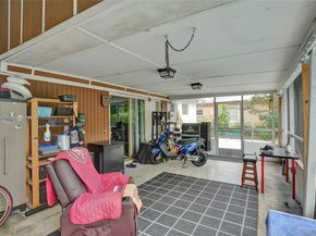 7270 NW 1st St, Pembroke Pines FL 33024