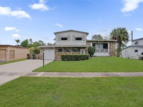 7270 NW 1st St, Pembroke Pines FL 33024