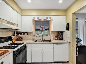 7270 NW 1st St, Pembroke Pines FL 33024