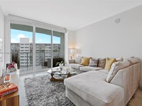 218 SE 14th St 1003, Miami FL 33131