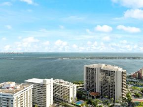 218 SE 14th St 1003, Miami FL 33131