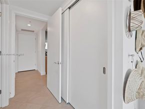 218 SE 14th St 1003, Miami FL 33131