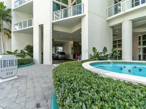 218 SE 14th St 1003, Miami FL 33131