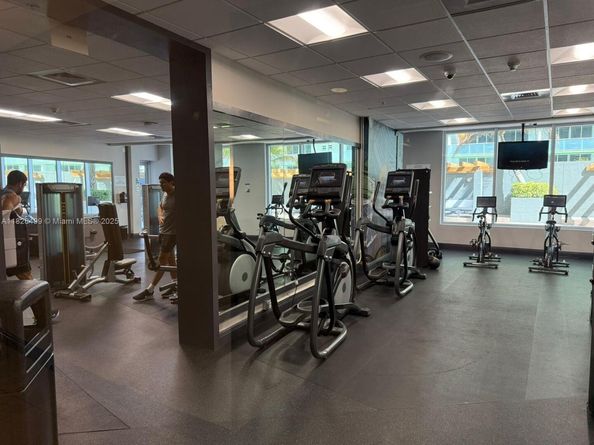 1750 N Bayshore Dr 2707, Miami FL 33132