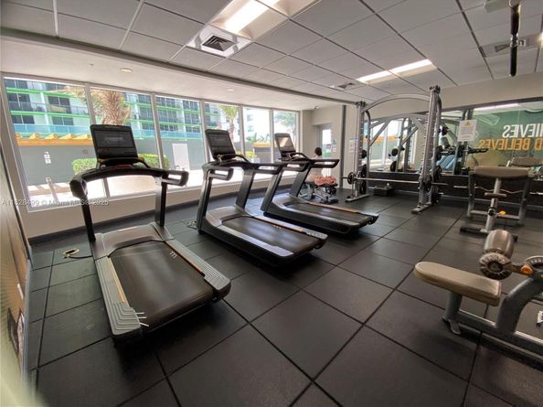 1750 N Bayshore Dr 2707, Miami FL 33132