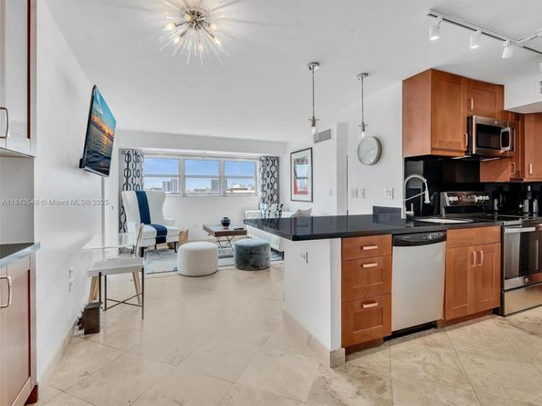 1881 Washington Ave 10G, Miami Beach FL 33139
