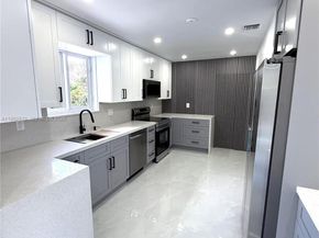17860 SW 110th Ct, Miami FL 33157