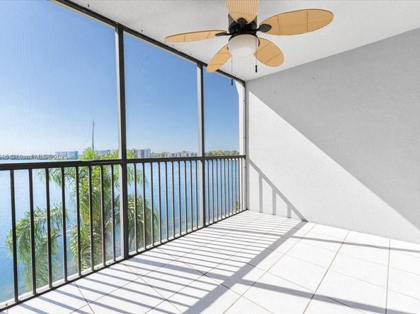 110 Lake Emerald Dr 403, Oakland Park FL 33309