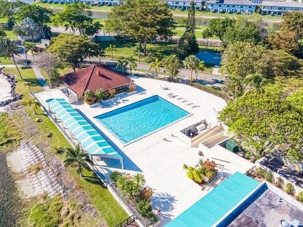 110 Lake Emerald Dr 403, Oakland Park FL 33309