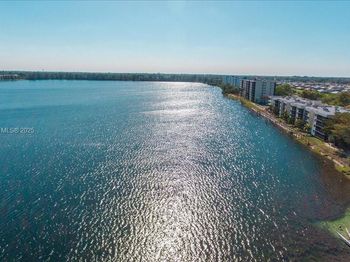 110 Lake Emerald Dr