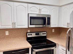 8255 SW 152nd Ave E215, Miami FL 33193
