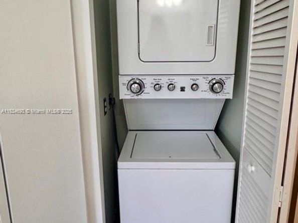 8255 SW 152nd Ave E215, Miami FL 33193