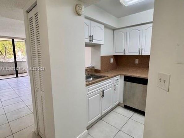 8255 SW 152nd Ave E215, Miami FL 33193