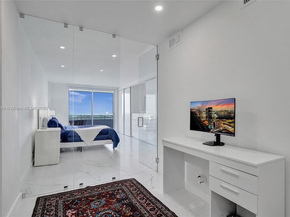 5700 Collins Ave 12E, Miami Beach FL 33140