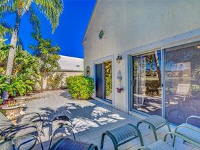 30 Windsor Lane, Palm Beach Gardens FL 33418