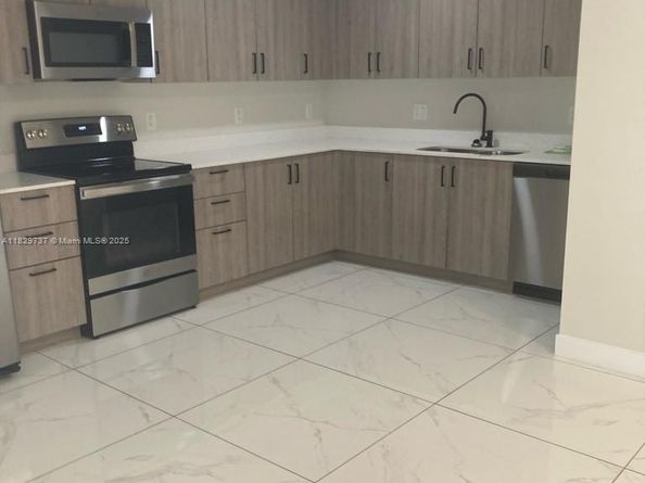25767 SW 144th Ave, Homestead FL 33032