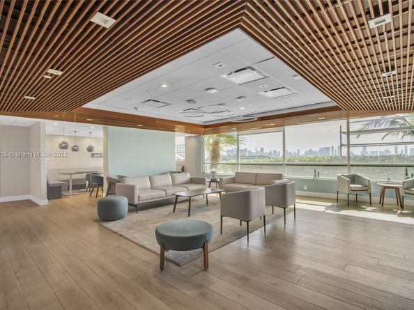 1800 Sunset Harbour Dr 1003, Miami Beach FL 33139