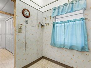 1020 Country Club Dr 305, Margate FL 33063