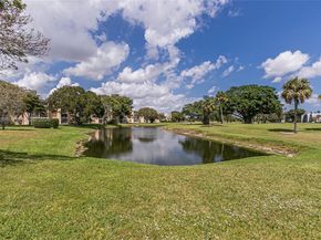 1020 Country Club Dr 305, Margate FL 33063
