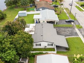 1000 NW 23rd Ter, Pompano Beach FL 33069