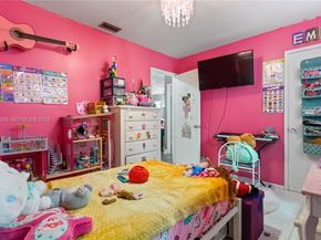 1000 NW 23rd Ter, Pompano Beach FL 33069