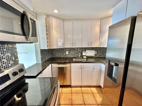 2350 NE 135th St 1101, North Miami FL 33181