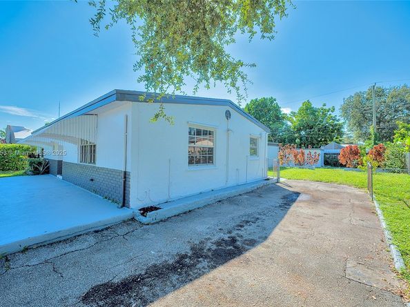 6130 SW 32nd St, Miramar FL 33023