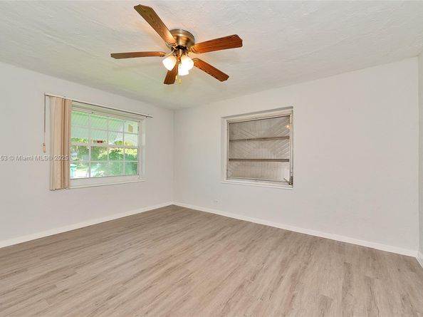 6130 SW 32nd St, Miramar FL 33023
