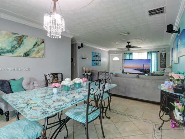 960 SW 83rd Ave, North Lauderdale FL 33068