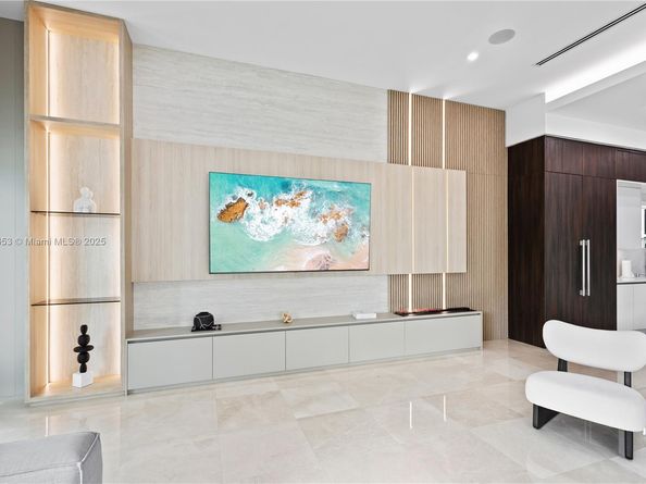 80 NW 129th Ave, Miami FL 33182