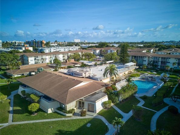 16900 NE 14th Ave 201, North Miami Beach FL 33162