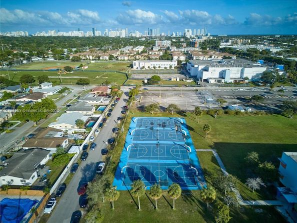 16900 NE 14th Ave 201, North Miami Beach FL 33162