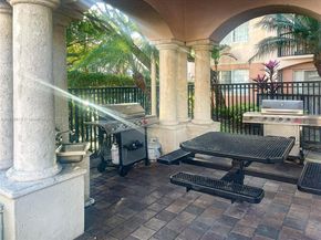 2009 SE 10th Ave 318, Fort Lauderdale FL 33316