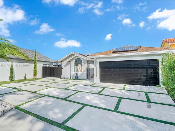 15555 SW 57th Ter, Miami FL 33193