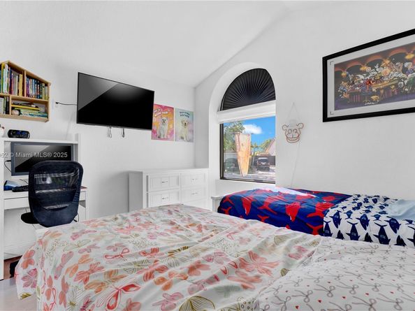 15555 SW 57th Ter, Miami FL 33193