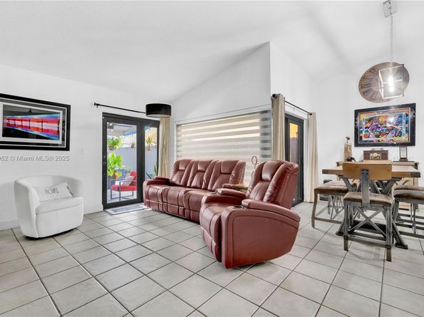 15555 SW 57th Ter, Miami FL 33193