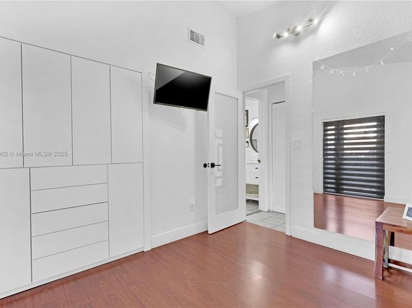 15555 SW 57th Ter, Miami FL 33193